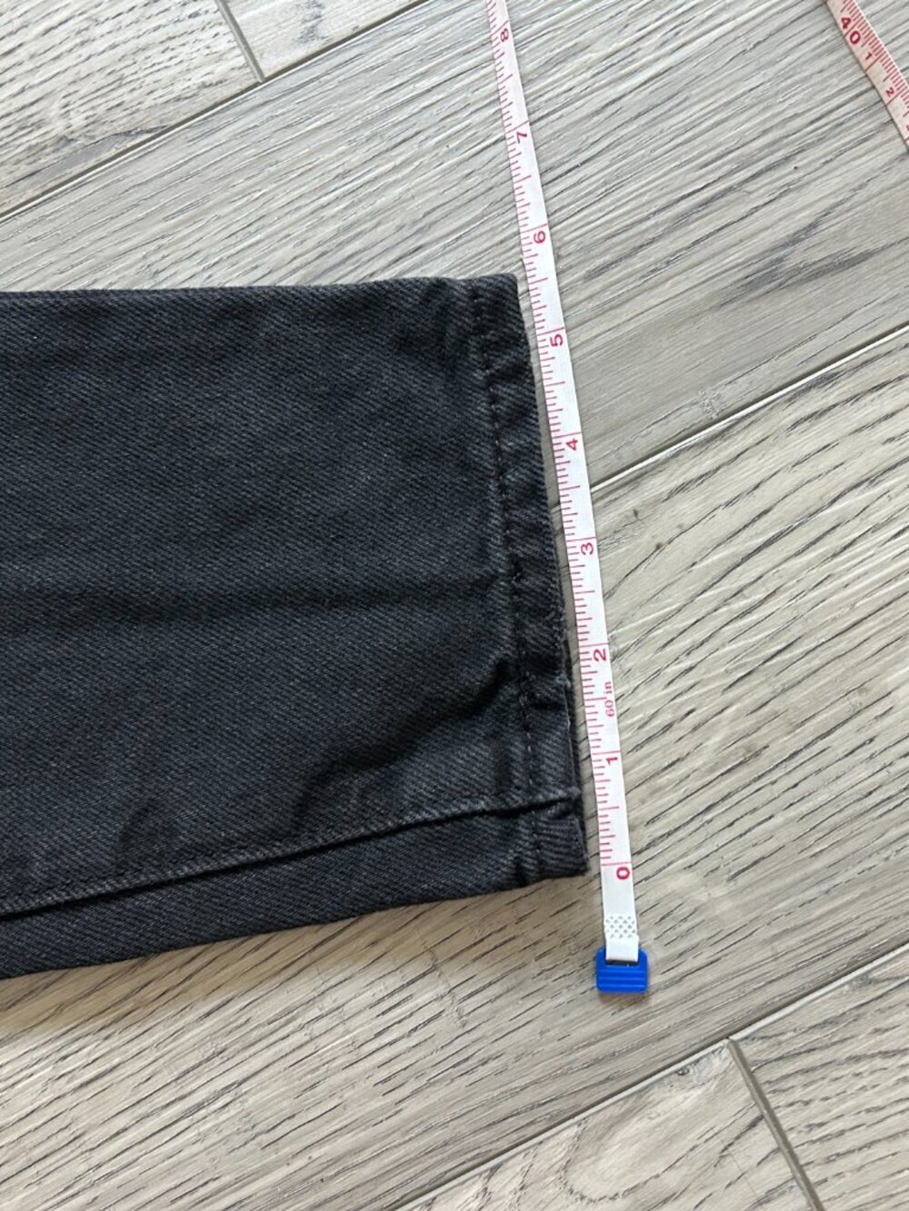 Levi’s High Waisted Mom Jeans Womens 27x27 Black Distressed NWT High Rise Taper - Picture 10 of 16